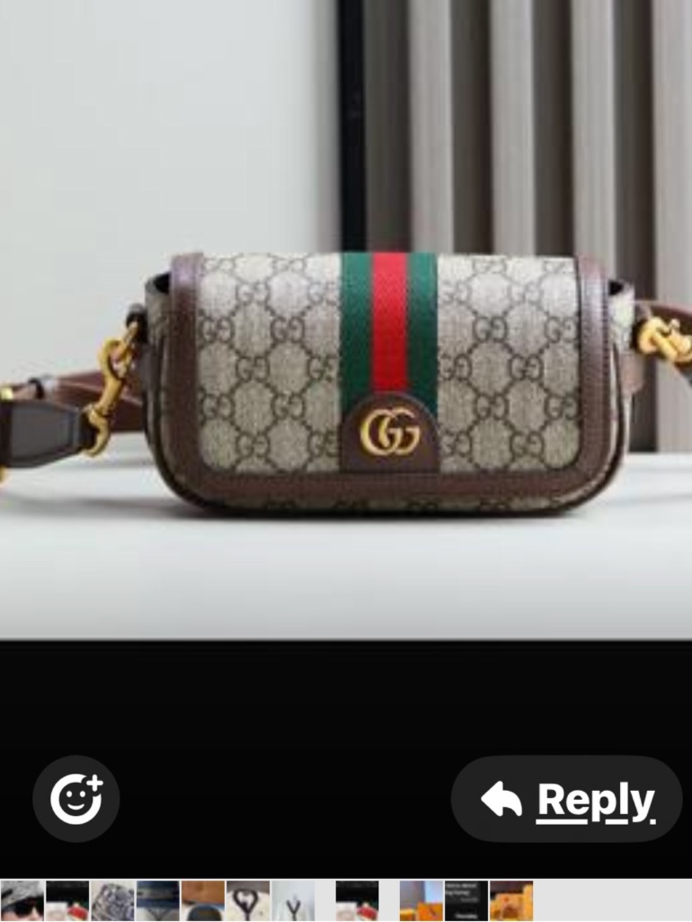 NWT and box etc GG and wallet
Magnet closer pocket inside adjustable strap.